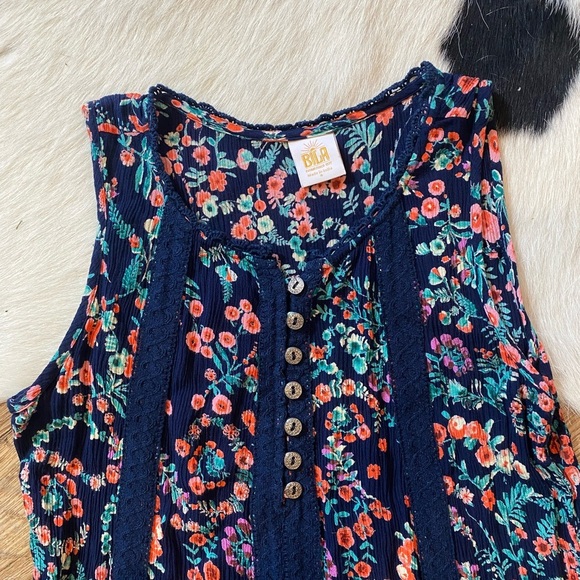 Bila Floral Rayon sleeveless tank top - Picture 2 of 6